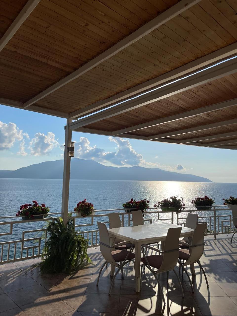Envi Hotel Vlore Ngoại thất bức ảnh