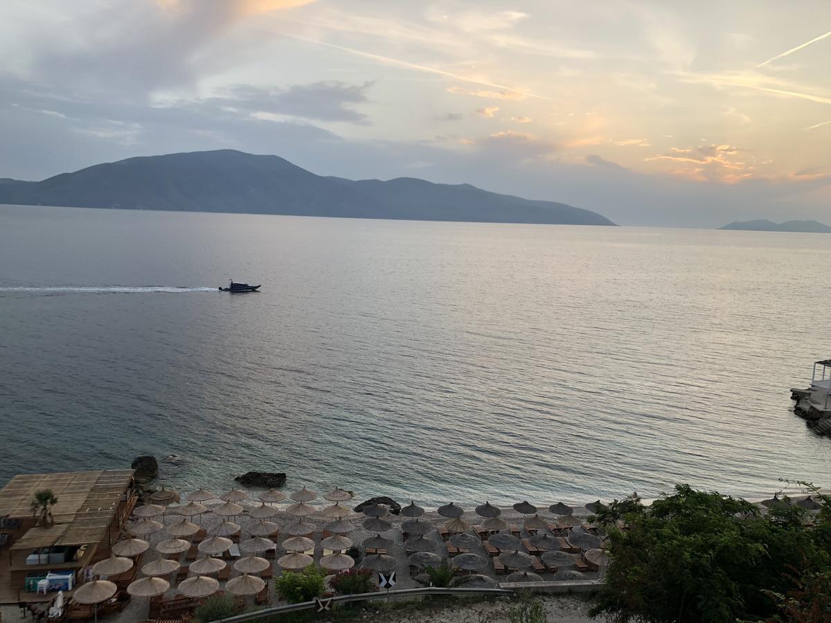 Envi Hotel Vlore Ngoại thất bức ảnh