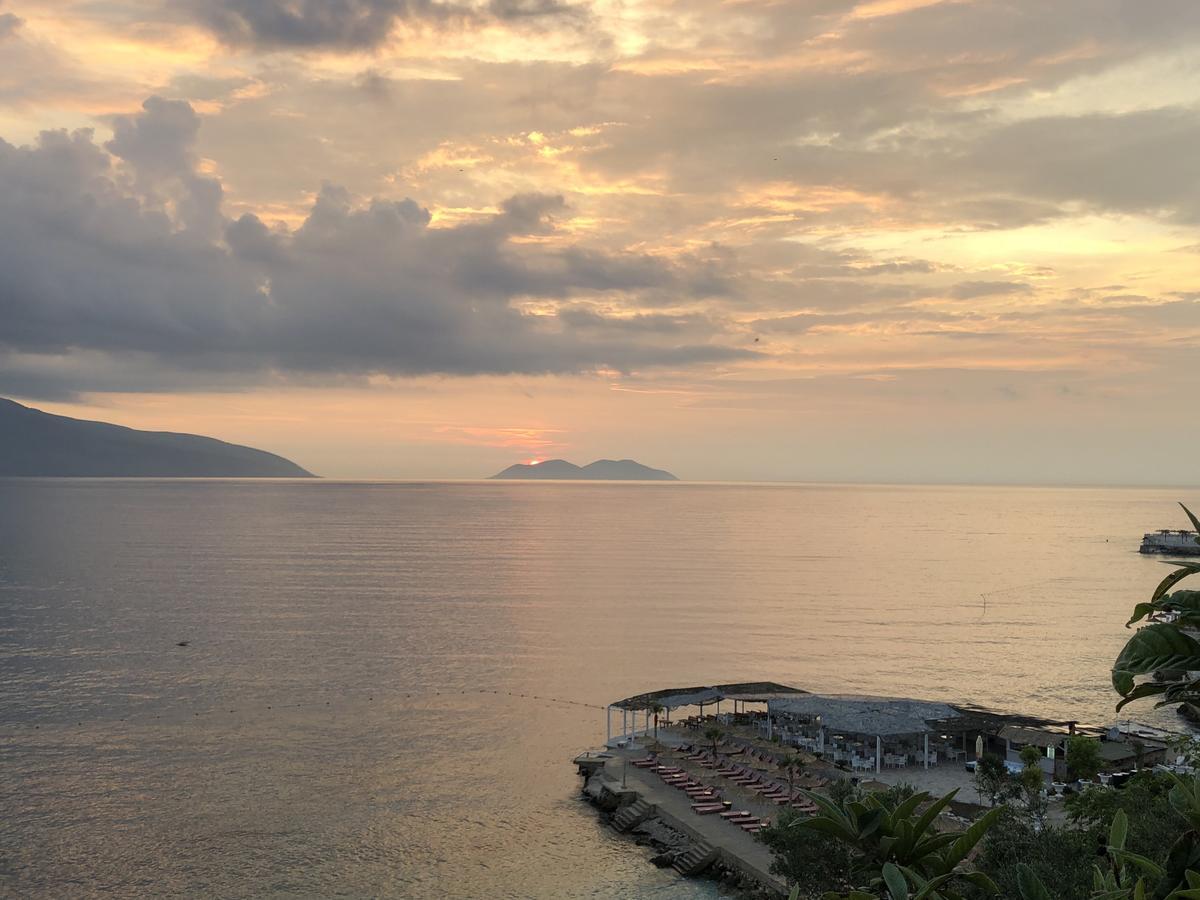 Envi Hotel Vlore Ngoại thất bức ảnh